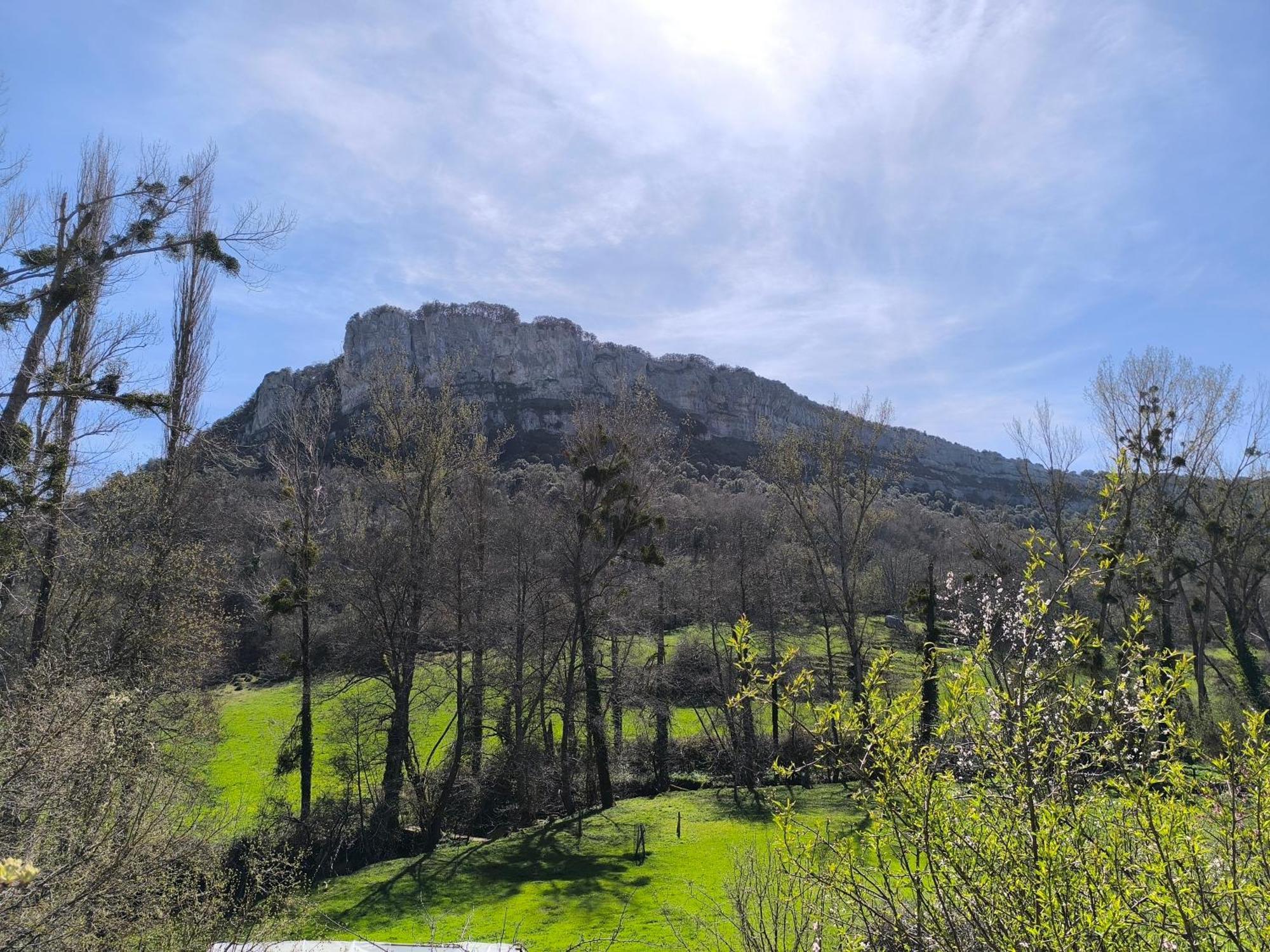 Casitas De Cueva * Cueva (Burgos)